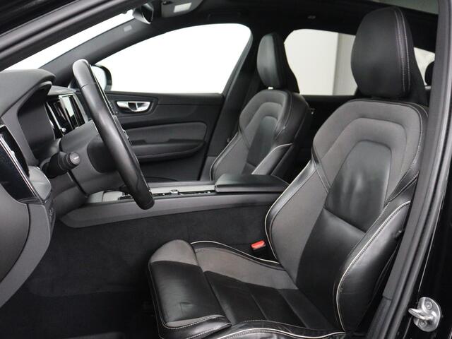 Volvo XC60 2.0 T6 Plug-in hybrid AWD R-Design | Panoramadak | Trekhaak| Stoelverwarming | Camera | Adaptive cruise | Half leder | Carplay | Memory | Navigatie | Keyless | Facelift Model | PHEV