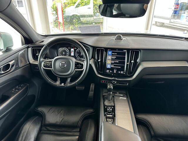 Volvo XC60 2.0 D5 AWD R-Design Luchtvering | Standkachel | Panoramadak