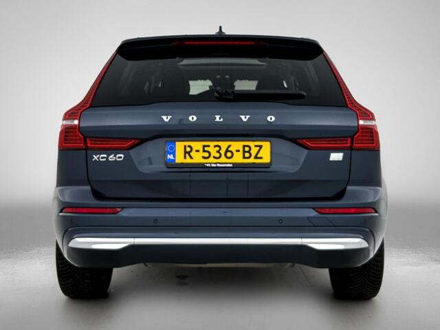 Volvo XC60 2.0 T6 AWD Core Bright | Panorama dak | Trekhaak | Stoel + Stuur
