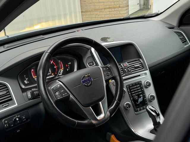 Volvo XC60 2.0 D4 FWD R-Design |Automaat |Leder|Stoelverwarming |Dealeronderhouden