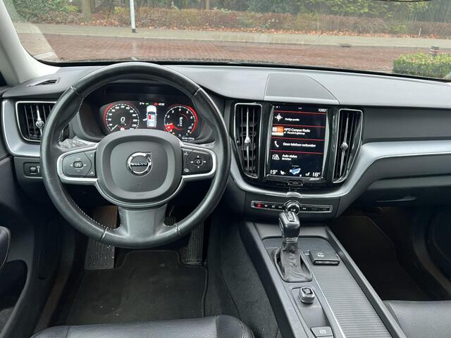Volvo XC60 2.0 T5 Momentum | Leder | Zitvlakverlengers | Trekhaak | Panoramisch schuif/kanteldak | Adaptieve Cruise Control | NL-Auto |