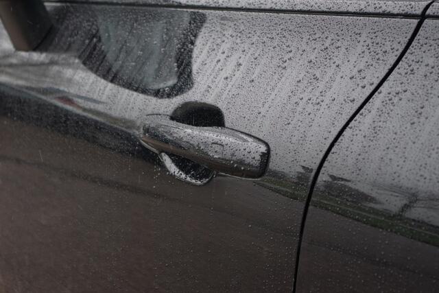 Volvo XC60 2.0 T6 350 PK AWD Ultimate Dark Long Range PHEV, Panoramadak, Head-Up, Harman/Kardon