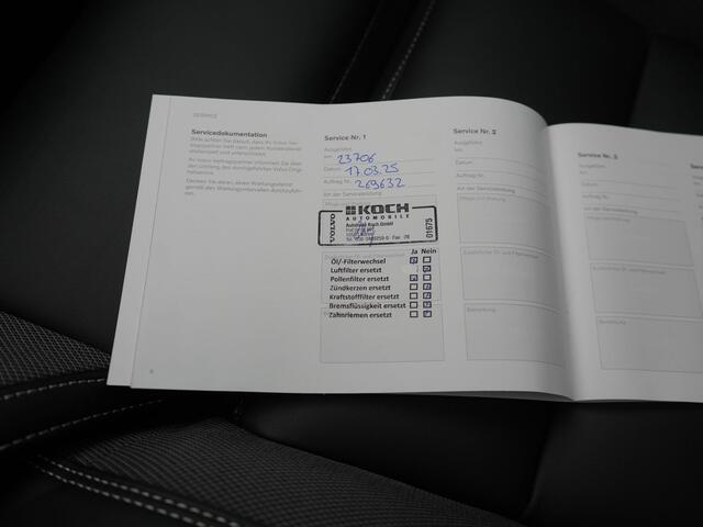 Volvo XC60 T6 AWD Plus Dark LONG RANGE Plug In Hybrid 350pk Dealer O.H PHEV | Panodak | Adaptive Cruise | 360 Camera | Lederen Sportstoelen Memory & Verwarmd | Keyless | Apple Carplay | Pilot Assist | Blis | Virtual | Google Maps | DAB |