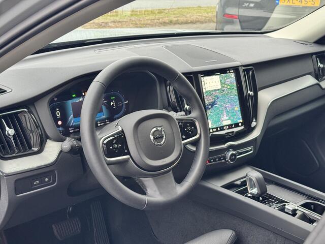 Volvo XC60 2.0 T6 Plug-in hybrid AWD Plus Dark 349 PK | Trekhaak | 21 inch | 360 camera