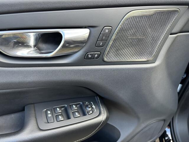 Volvo XC60 T6 AWD Inscription 360 HeadUp Standkachel Pano Keyless Pilot assist