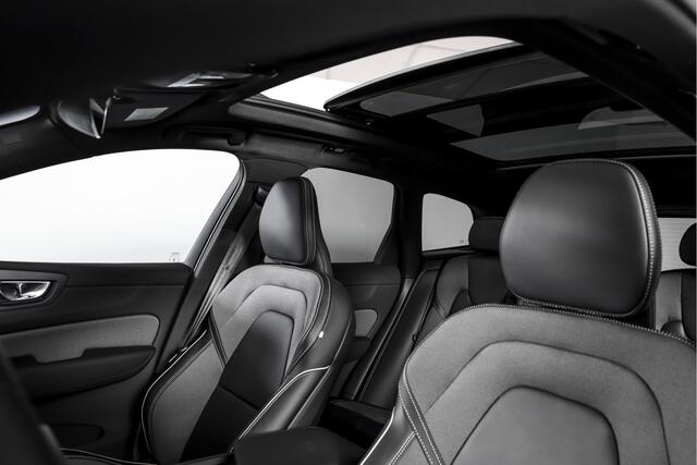 Volvo XC60 2.0 T8 Plug-in hybrid AWD Ultra Black Edition Facelift | Harmon Kardon | S/K Panodak | Dig.Cockpit | Adapt.Cruise | Stoel-+Stuurverw. | 360 Camera | NAV+App.Connect | Auto.Airco | LM 21" | 1049