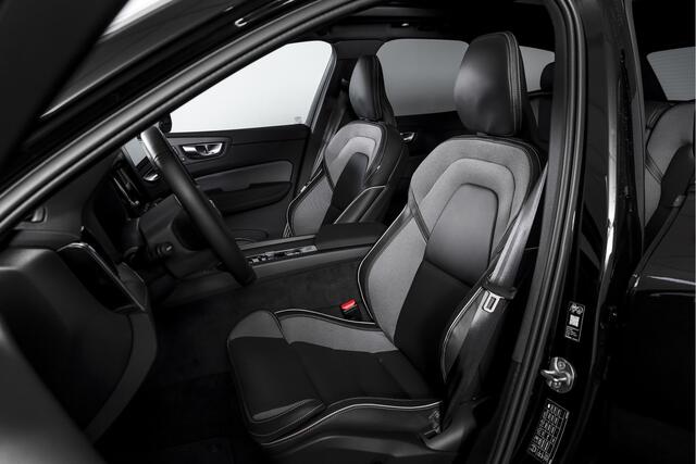 Volvo XC60 2.0 T8 Plug-in hybrid AWD Plus Black Edition - Facelift MY26 | S/K Panodak | Dig.Cockpit | Adapt.Cruise | Stoel-+Stuurverw. | NAV+App.Connect | Auto.Airco | Harmon Kardon | LM 21" | 3567