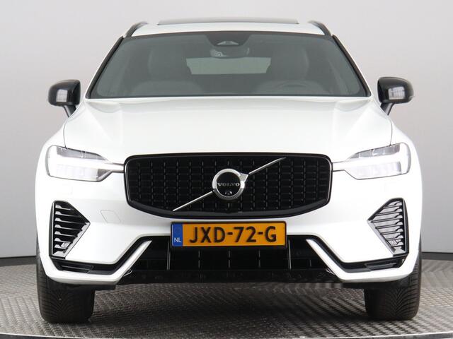 Volvo XC60 2.0 T6 Plug-in hybrid AWD Plus Dark (Pano / 360 Cam / H&K / Winterpakket)