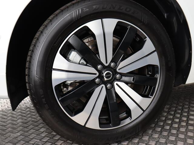 Volvo XC60 2.0 T6 Plug-in hybrid AWD Plus Dark (Pano / 360 Cam / H&K / Winterpakket)