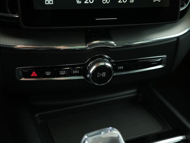 Volvo XC60 2.0 T8 RECHARGE 455PK AWD PLUS BLACK EDITION AUT8 | Pro Pilot | 360 camera | Privacy Glass | Harman Kardon