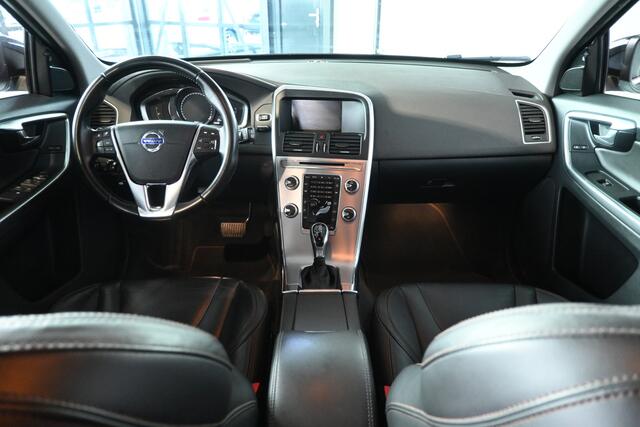 Volvo XC60 2.0 D4 FWD Polar+ Automaat Navigatie Leder Stoelverwarming Trekhaak Inruil Mogelijk!