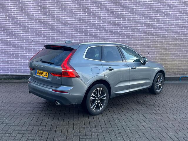 Volvo XC60 2.0 B5 Momentum Pro | Lederen Bekleding | Sportstoelen | Achteruitrijcamera | Parkeersensoren | Lichtmetalen Velgen 19 inch | DAB | Navigatie