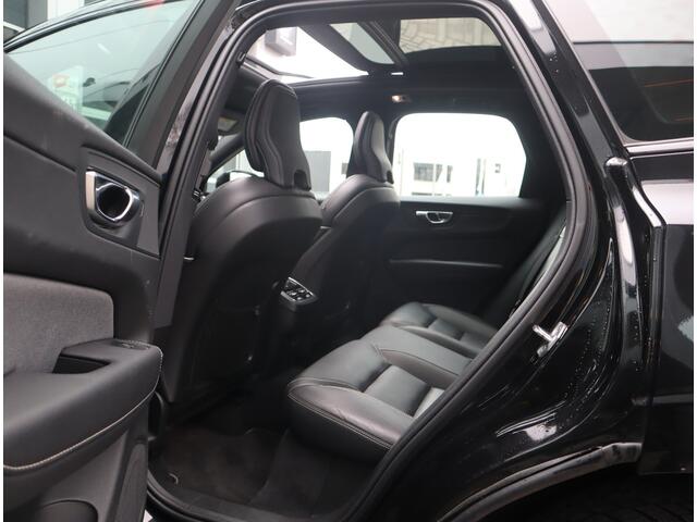 Volvo XC60 2.0 B5 R-Design / Panoramadak