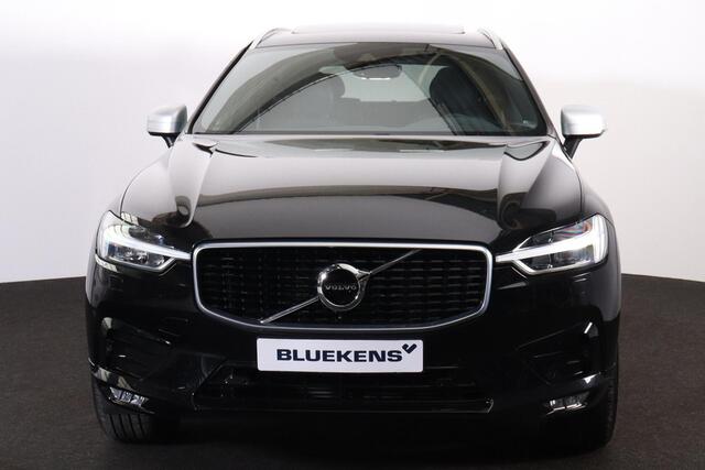 Volvo XC60 T5 AWD R-Design - Panorama/schuifdak - IntelliSafe Assist & Surround - Adaptieve LED koplampen - Parkeercamera achter - Verwarmde voorstoelen, stuur & achterbank - Parkeersensoren voor & achter - Elektr. bedienb. bestuurdersstoel met geheugen - Schakelpad
