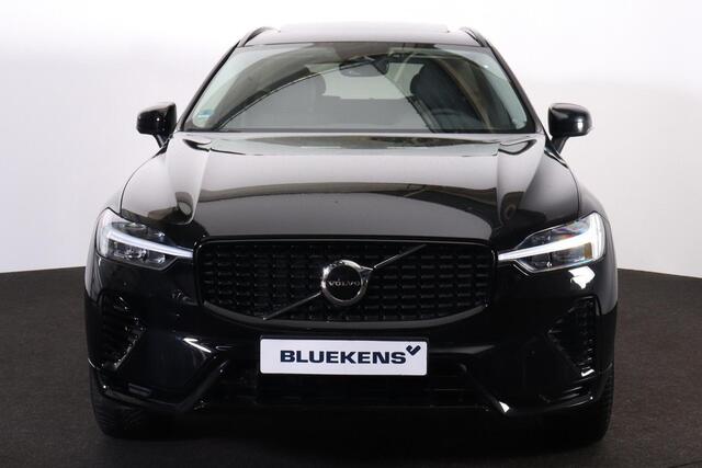 Volvo XC60 T6 Recharge AWD Plus Dark - Panorama/schuifdak - IntelliSafe Assist & Surround - Harman/Kardon audio - Adaptieve LED koplampen - Parkeercamera achter - Verwarmde voorstoelen, stuur & achterbank - Parkeersensoren voor & achter - Elektr. bedienb. voorstoele