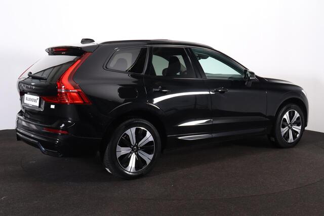 Volvo XC60 T6 Recharge AWD Plus Dark - Panorama/schuifdak - IntelliSafe Assist & Surround - Harman/Kardon audio - Adaptieve LED koplampen - Parkeercamera achter - Verwarmde voorstoelen, stuur & achterbank - Parkeersensoren voor & achter - Elektr. bedienb. voorstoele