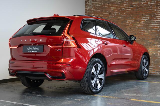 Volvo XC60 T6 Plug-in hybrid AWD Plus Dark | Trekhaak | Verwarmbare voorstoelen+stuurwiel+achterbank | Premium audio by Harman Kardon | Rondom zichtcamera