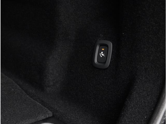 Volvo XC60 T6 AWD Plus Dark MY26 | Pano HeadUp Trekhaak 20'' Harman Kardon