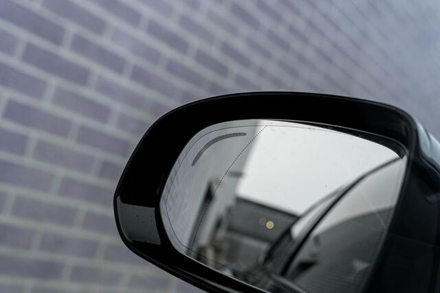 Volvo XC60 T8 Plug-in hybrid AWD Plus Black Edition | Adaptieve Cruise Control | Panoramadak | Stoel-/Stuur-/Voorruitverwarming | Dodehoek Detectie | 360° Parkeercamera | Harman Kardon Audio |