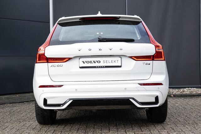 Volvo XC60 T6 Plug-in hybrid AWD Plus Dark | Trekhaak | Rondom zichtcamera | Verwarmbare voorstoelen+stuurwiel+achterbank | Premium audio by Harman Kardon | 19 inch Lichtmetalen velgen