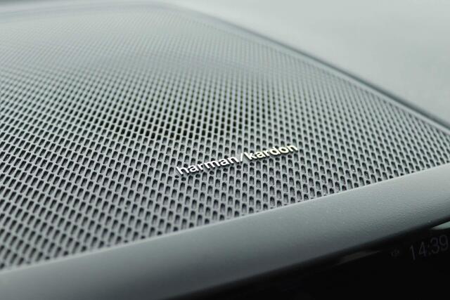 Volvo XC60 2.0 RECHARGE T6 340PK AWD R-DESIGN AUT8 | Panoramadak | 360 camera | Harman Kardon