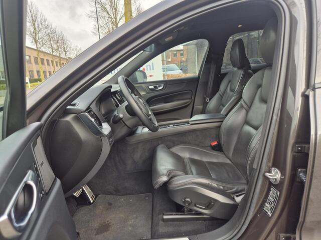 Volvo XC60 2.0 T8 Plug-in hybrid AWD R-Design Dark Trekhaak/Adaptive/Stoelventilatie etc.