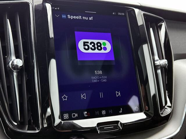 Volvo XC60 2.0 T6 AWD Plus Dark | Trekhaak | Harman\Kardon | 21 inch velgen