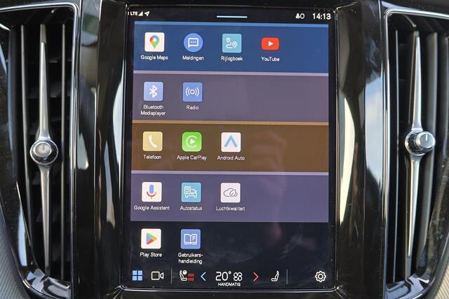 Volvo XC60 T6 Recharge AWD Plus Dark - Panorama/schuifdak - IntelliSafe Assist & Surround - 360º Camera - Verwarmde voorstoelen, stuur & achterbank - Parkeersensoren voor & achter - Elektr. bedienb. voorstoelen met geheugen - Head up display - Draadloze tel. lader -