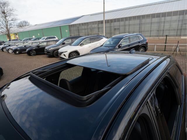 Volvo XC60 2.0 T6 Plug-in hybrid AWD Ultra Black Edition | SOH 99% | Long Range | Pano | H/K Sound | Camera