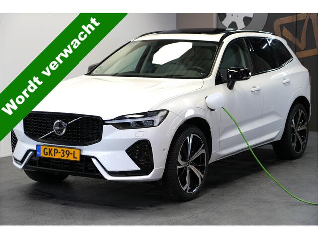 Volvo XC60 2.0 Recharge T6 AWD 293kW/399pk Aut8 Ultra Dark PARELMOER LAK + PANORAMADAK + HARMAN/KARDON + EL.TREKHAAK + PILOT ASSIST + 360 CAMERA + STOELMASSAGE&-KOELING + STUUR-&STOELVERWARMING + HEAD-UP + FULL LED + PARKSENSOREN + 21" LM-VELGEN!!
