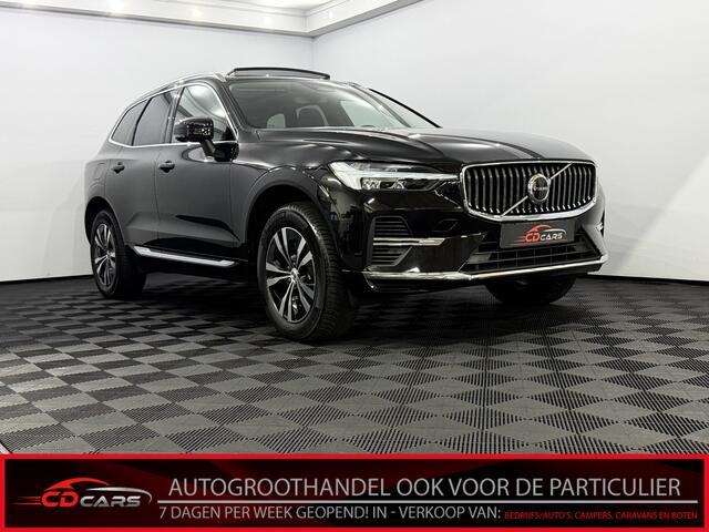 Volvo XC60 2.0 T6 Plug-in hybrid AWD Core Bright Panoramadak, Camera, Navi, Elektrische achterklep, Stoel/stuurverwarming, Verstelbare stoelen, Virtual desk, Elektrische trekhaak
