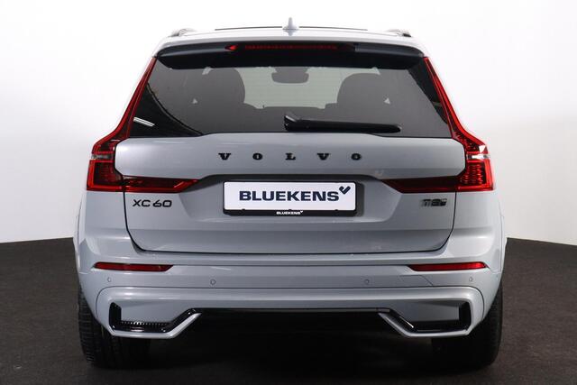 Volvo XC60 T8 Recharge AWD Ultra Black Edition - Luchtvering - Panorama/schuifdak - IntelliSafe Assist & Surround - 360º Camera - Bowers & Wilkins audio - Adaptieve LED koplampen - Verwarmde voorstoelen, stuur & achterbank - Parkeersensoren voor & achter - Elektr. b