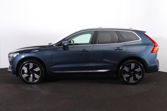 Volvo XC60 T6 Recharge AWD Plus Bright - Panorama/schuifdak - IntelliSafe Assist & Surround - 360º Camera - Harman/Kardon audio - Adaptieve LED koplampen - Verwarmde voorstoelen, stuur & achterbank - Parkeersensoren voor & achter - Elektr. bedienb. voorstoelen met g