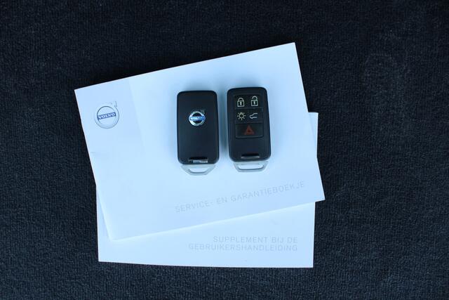 Volvo XC60 2.0 T5 FWD Polar+ | Adapt. Cruise | Afn. Trekhaak | Schuif/kanteldak | BLIS | Verw. Voorstoelen | El. Voorstoelen |