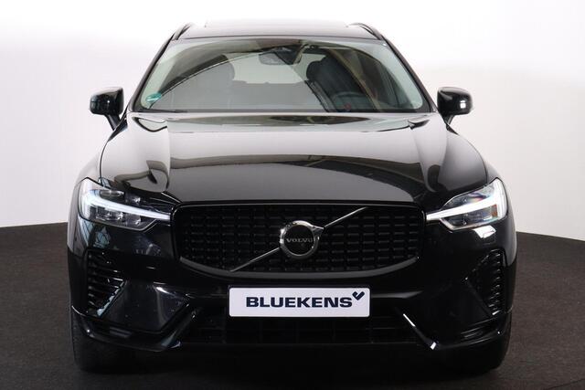 Volvo XC60 T8 Recharge AWD Plus Dark - Panorama/schuifdak - IntelliSafe Assist - Harman/Kardon audio - Adaptieve LED koplampen - Parkeercamera achter - Verwarmde voorstoelen, stuur & achterbank - Parkeersensoren voor & achter - Elektr. bedienb. voorstoelen met geheu