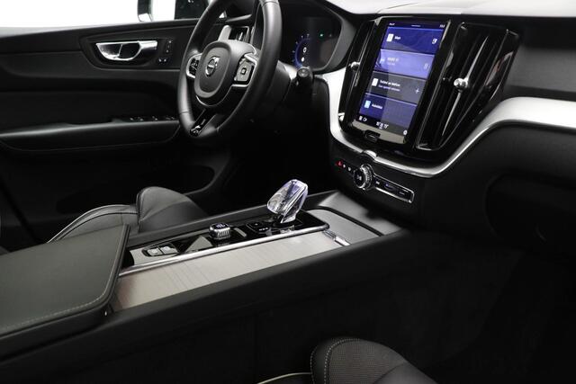 Volvo XC60 2.0 T6 Plug-in hybrid AWD Plus Dark | LIGHTNING PACK | FULL LED | PANORAMADAK | DAB | APPLE | CAMERA