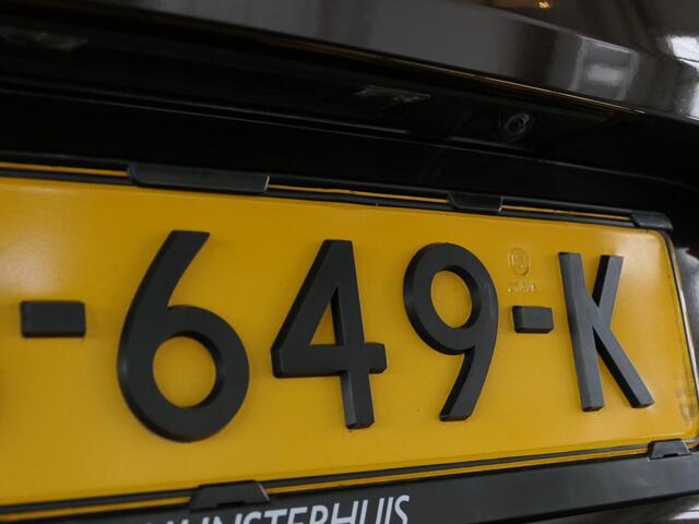 Volvo XC60 2.0 T8 Twin Engine AWD Inscription - Vol opties! - Pano - Luchtvering - Wegklapbare trekhaak - Headup display - Elektr. Klep