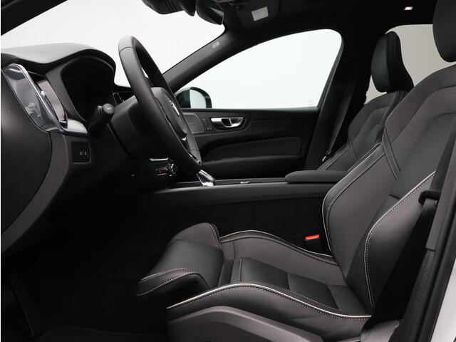 Volvo XC60 2.0 T8 Plug-in hybrid AWD Ultra Black Edition / Facelift / 360 camera / Pan. dak / Privacy glass / Head up displ. / Harman Kardon