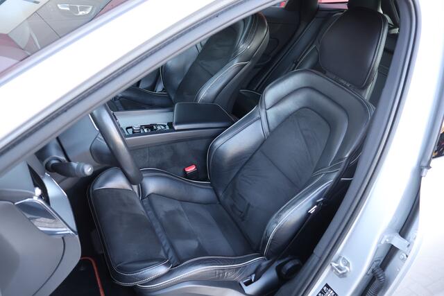 Volvo XC60 2.0 D4 AWD R-Design | Origineel NL | Scandinavian Line | IntelliSafe Assist | Versatility Line | Trekhaak |