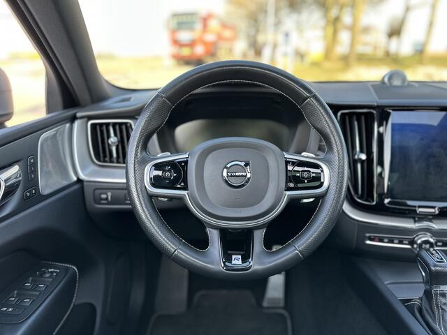 Volvo XC60 2.0 T5 R-Design |BOWERS&WILKINS|LUCHTVERING|TREKHAAK|360 CAMERA|PANO|STOEL VWM V+A|STUUR VWM|HEAD UP|MEMORY
