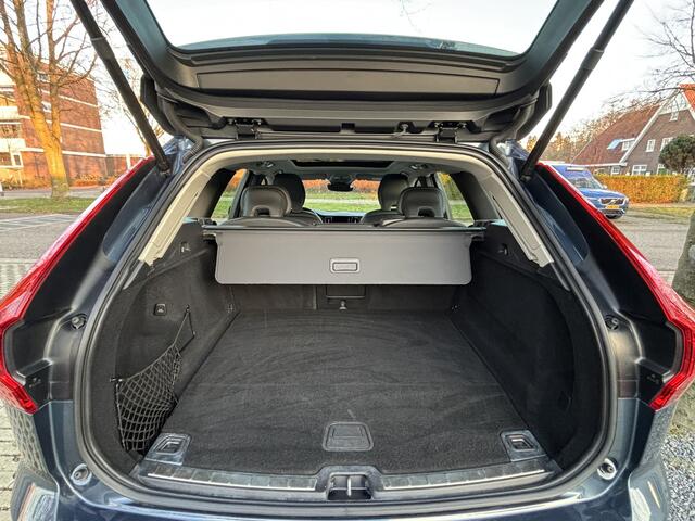 Volvo XC60 T6 Recharge 350pk Md 24 AWD Plus Dark Pano Keyless