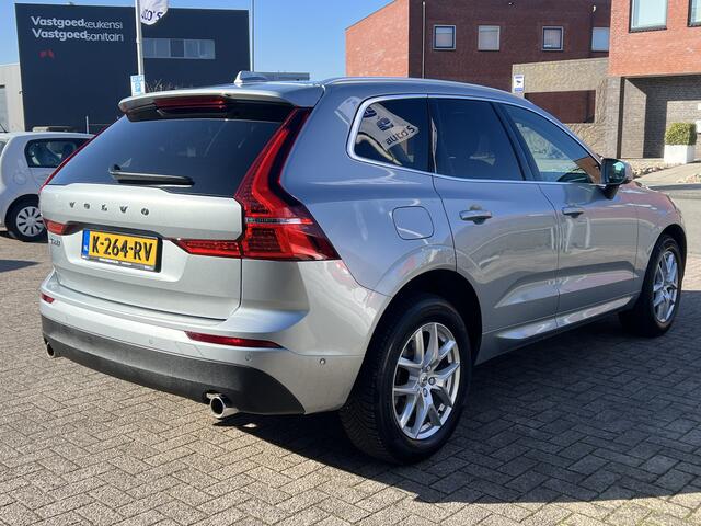 Volvo XC60 2.0 T8 390 pk AWD Momentum Navigatie Panoramdak Luchtvering Trekhaak Elek Stoel + Verwarming Pilot Assist Blis 360 Camera Head Up Carplay Getint Glas