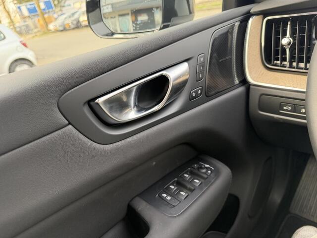 Volvo XC60 2.0 T6 Plug-in hybrid AWD Ultra Bright Luchtvering l Trekhaak l 360