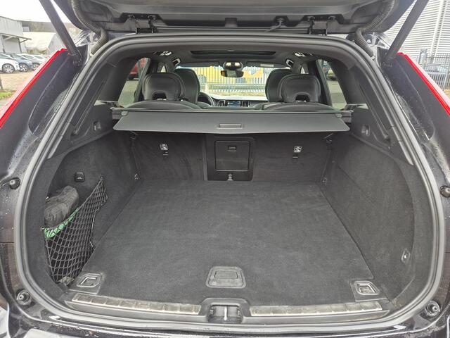 Volvo XC60 2.0 T8 Plug-in-hybrid AWD Polestar Engineered Trekhaak/Head-Up/BLIS etc.