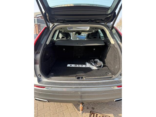 Volvo XC60 2.0 Recharge T6 AWD Business Pro | Plug-in Hybrid (PHEV) | Trekhaak | Panoramadak | Stoelverwarming | Achteruitrijcamera | Elektrische Achterklep | Keyless Entry | Cruise Control Adaptief | Navigatie | Android Auto | Apple Carplay