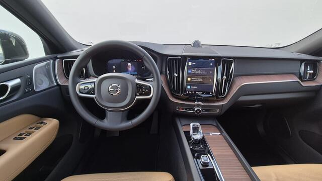 Volvo XC60 2.0 T6 Phev AWD Ultra Bright Panorama Dak - 20" Wielen - Bowers &Wilkins Audio - 360 Cam - Alarm - Climate - Privacy Glass - RC20 Interieur - 2250 KG Trekkracht - Power seats met memory - Full led koplampen -Donkere hemel - Massage stoelen