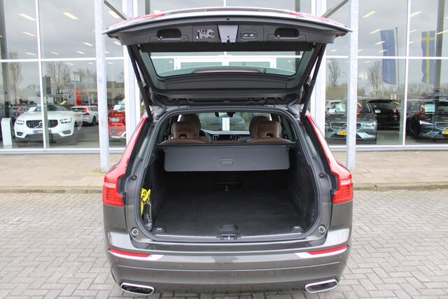 Volvo XC60 T8 Twin Engine AWD Momentum Pro Luchtvering | Schuif/kantel dak | Trekhaak | Verw. Stoel & Stuurwiel | BLIS | H&K audio |