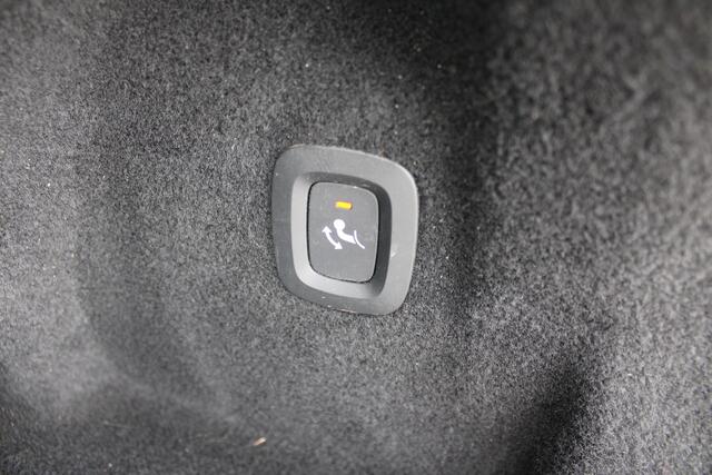 Volvo XC60 T5 Inscription | 360 Camera | Trekhaak | Apple carplay/ Android auto | Voorstoelen verw. | Cruise Control |