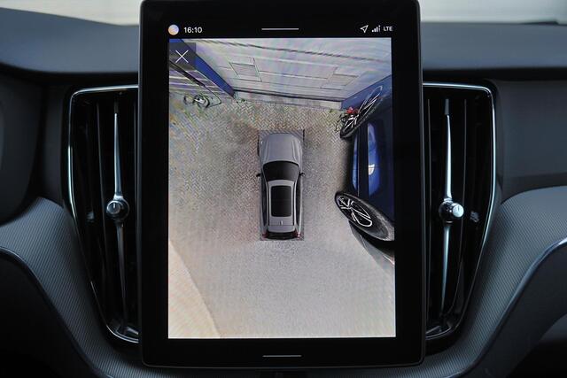 Volvo XC60 T6 Recharge AWD Ultra Black Edition - Panorama/schuifdak - IntelliSafe Assist & Surround - 360º Camera - Harman/Kardon audio - Adaptieve LED koplampen - Verwarmde voorstoelen, stuur & achterbank - Parkeersensoren voor & achter - Elektr. bedienb. voorstoel