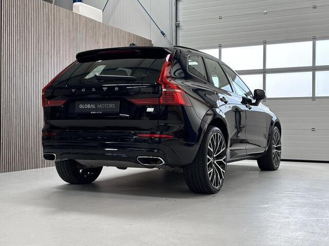 Volvo XC60 2.0 T8 Plug-in Hybrid AWD R-Design 392 PK - DEALER ONDERHOUDEN - 1 EIGENAAR - PANORAMADAK - LEER - STUUR EN STOELVERWARMING - PARKEERCAMERA